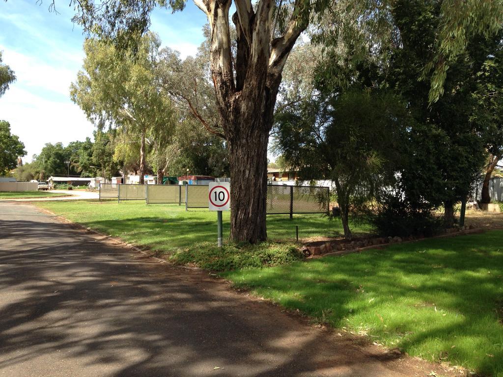 Newell Hwy Caravan Park Parkes Exterior foto